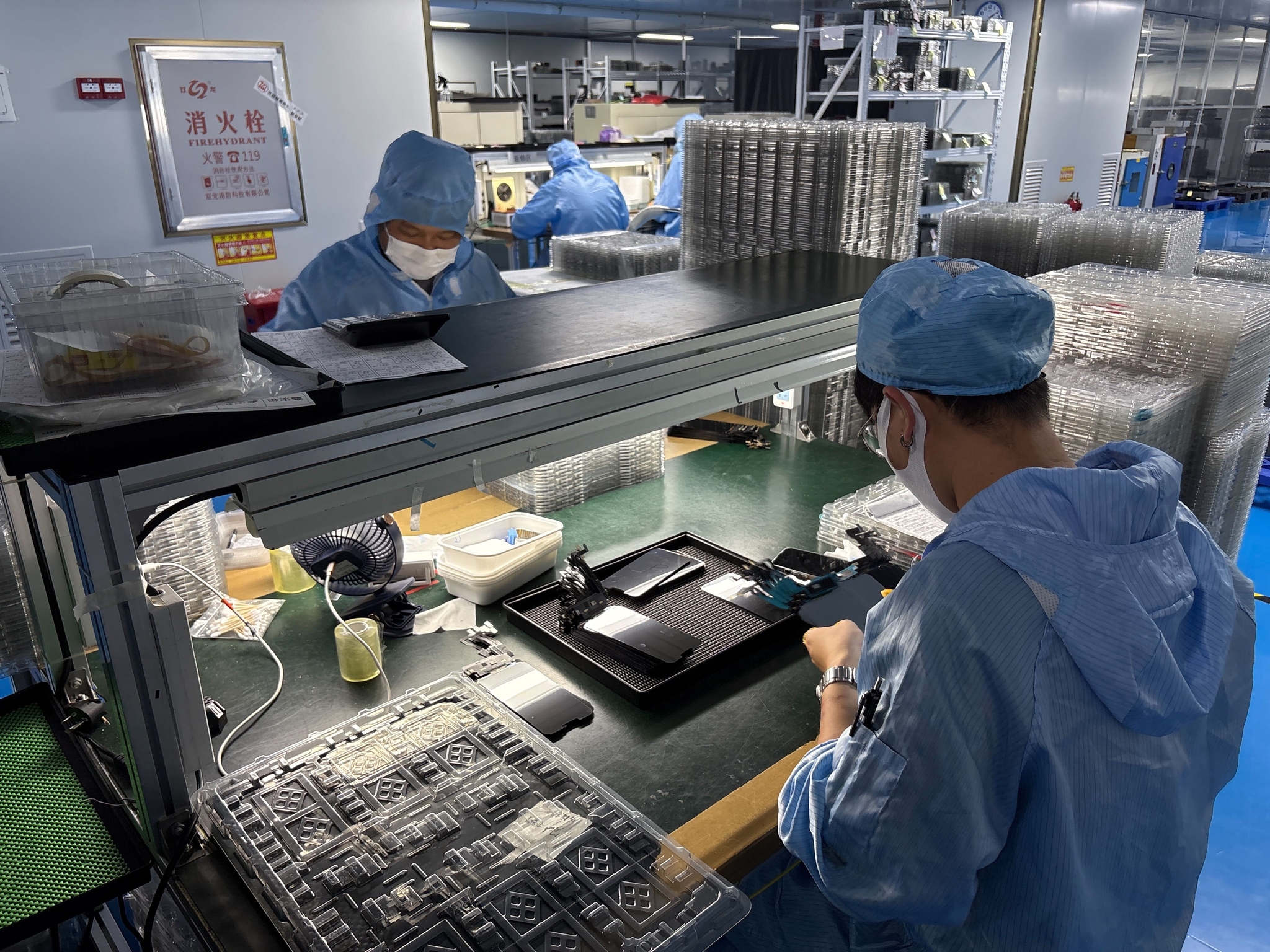 CPG Mobile Phone Parts and Accessories Wholesaler Group Production Line 5